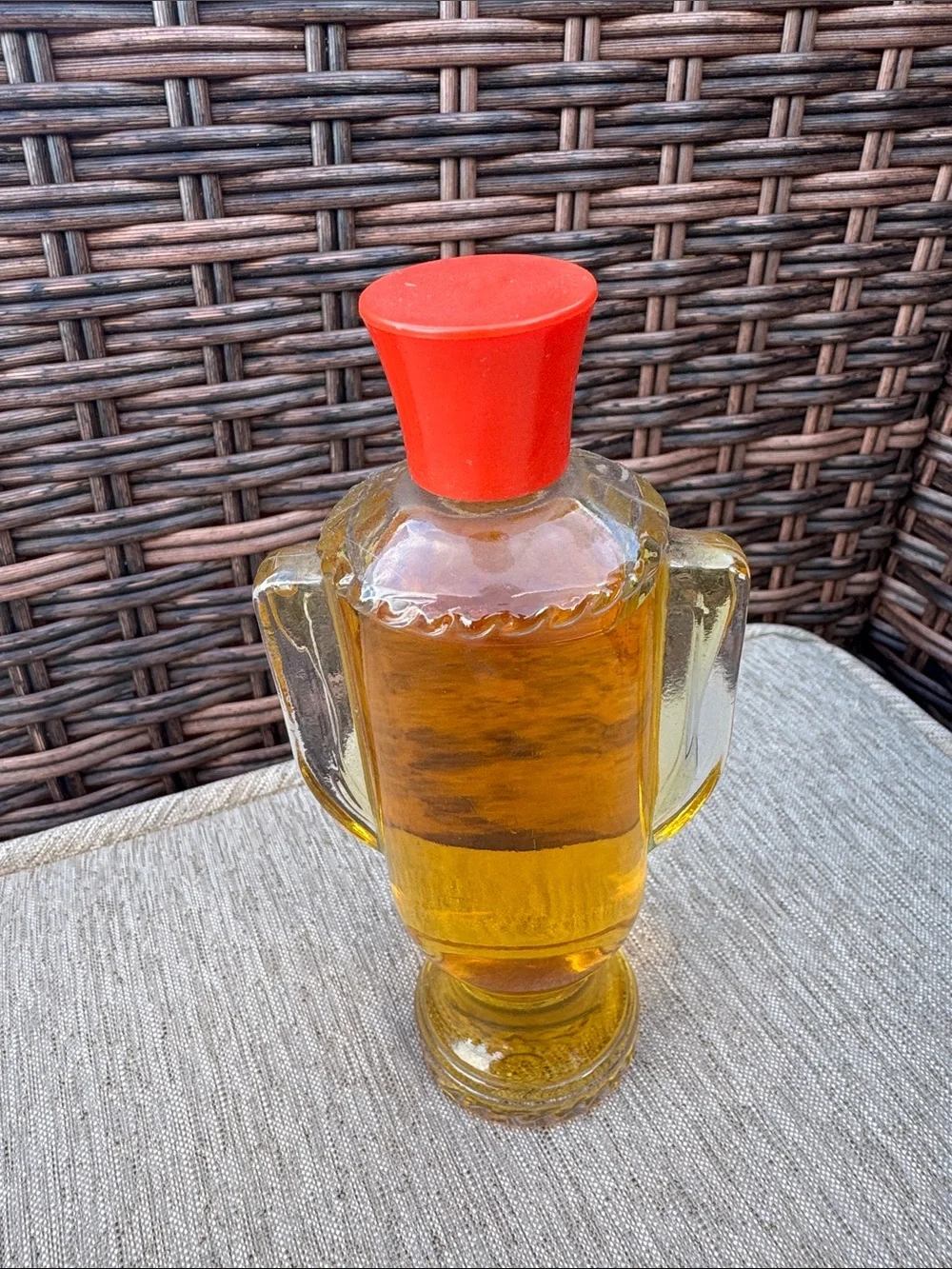 VTG Avon Spicy aftershave full bottle Worlds Greatest Dad Trophy with red cap